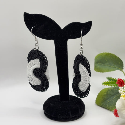 HALAUS - virkatut korvakorut nailonlangasta