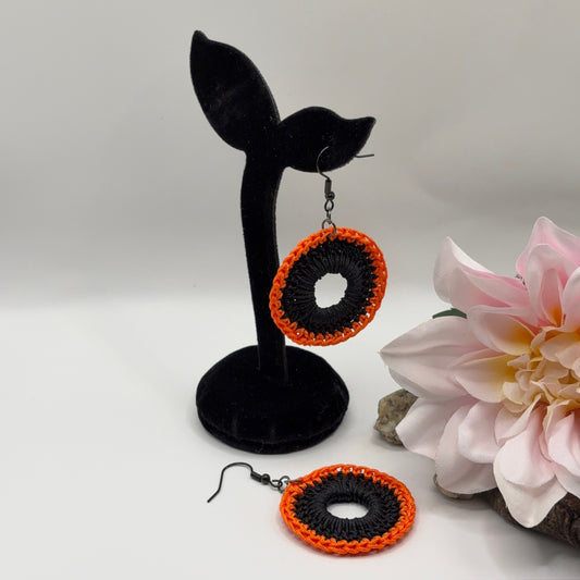 ORANGE & BLACK - Virkatut Korvakorut Nailonlangasta