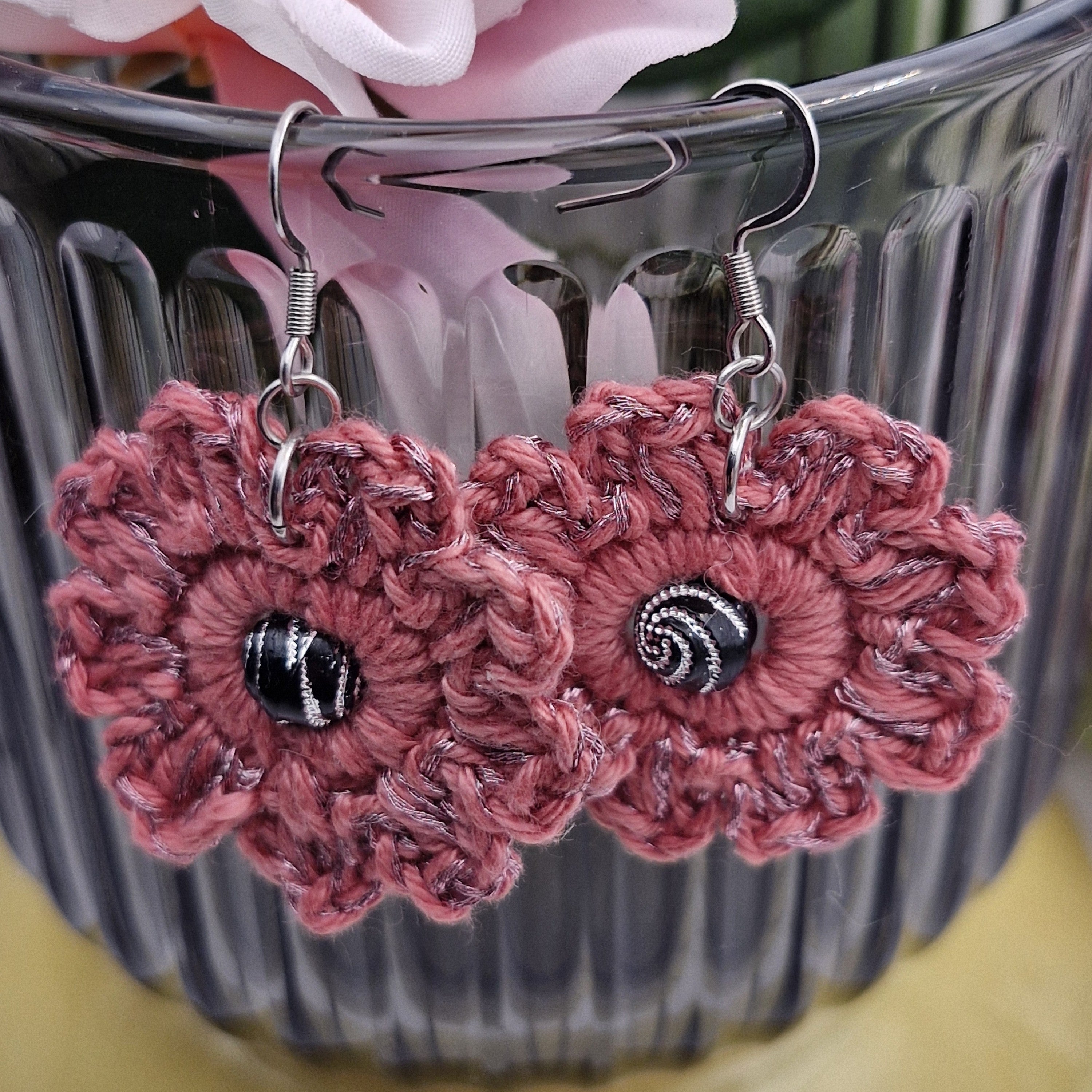 Orgimchak odam seks parodiyasi (xxx, porno parodiya) Skype orqali Sevastopolda jinsiy aloqa