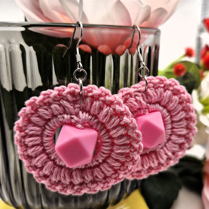 HATTARA ROSA Virkade Örhängen