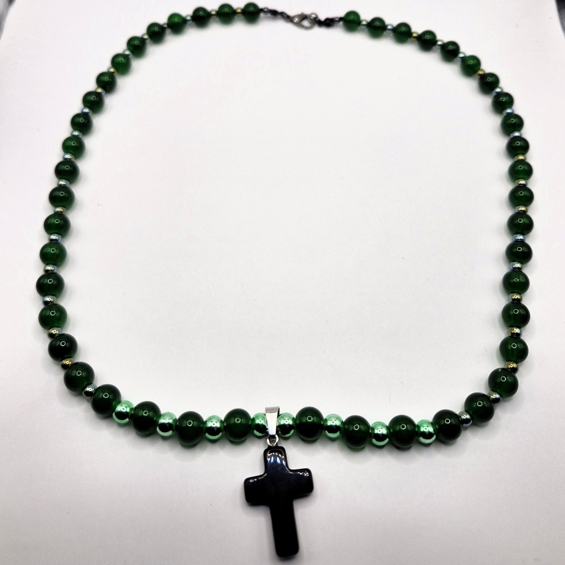 GREEN - kaulakoru lasihelmistä 57cm