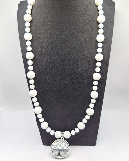 TREE OF LIFE - white necklace made of Howlite and Onyx stone 54cm
