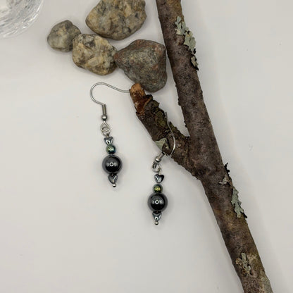 Örhängen med hematitsten 5 cm - Jordande kraftsten för mod