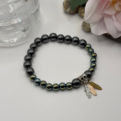 HEMATIITTI WINGS - uniikki rannekoru hematiitti -kivestä