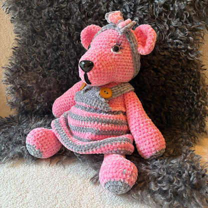 Nalle Hahmo - Perinteinen Virkattu Käsityöhahmo