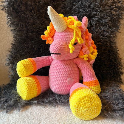 Yksisarvinen Hahmo - Taianomainen Virkattu